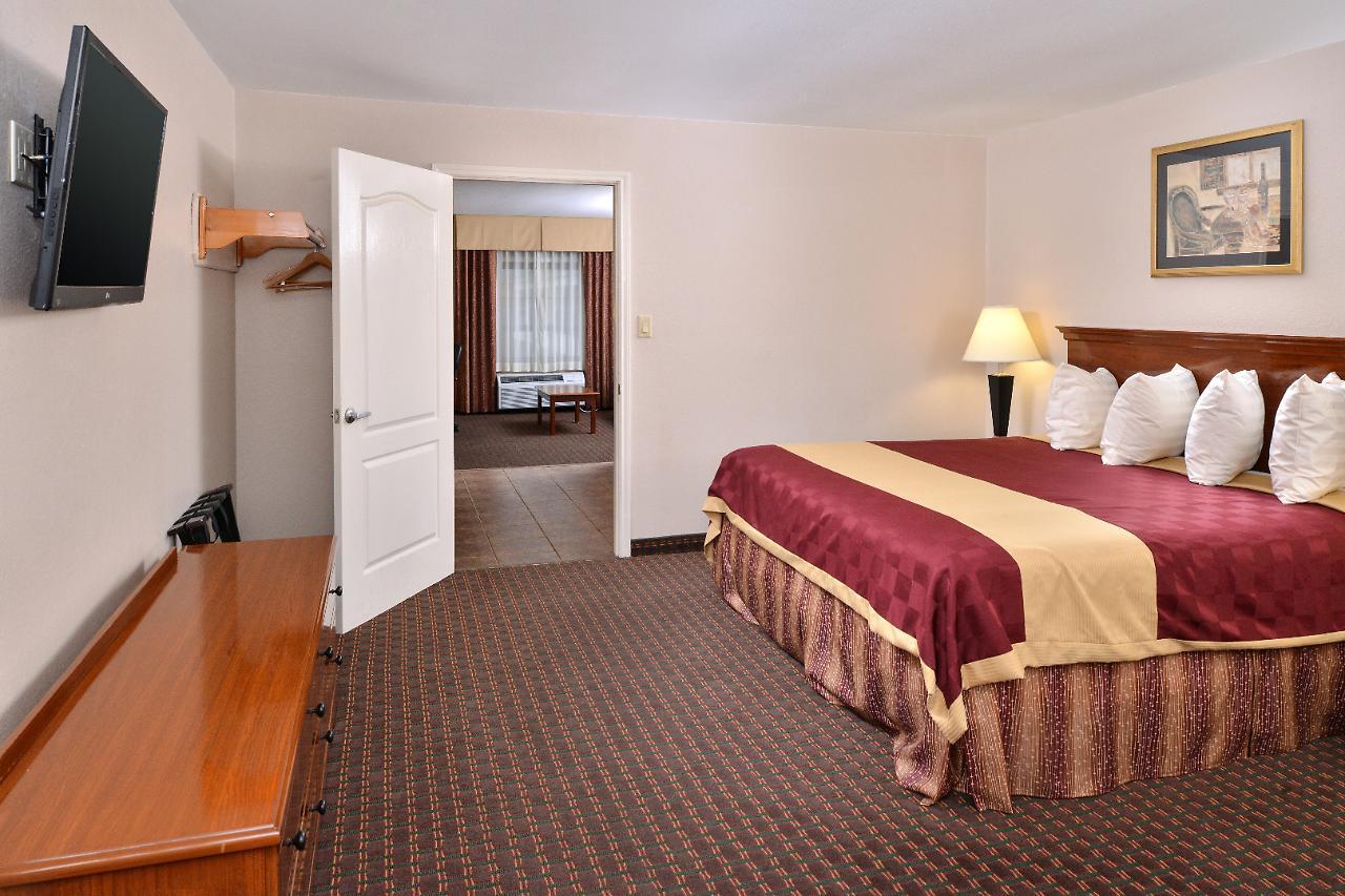 Americas Best Value Inn & Suites San Benito Eksteriør bilde